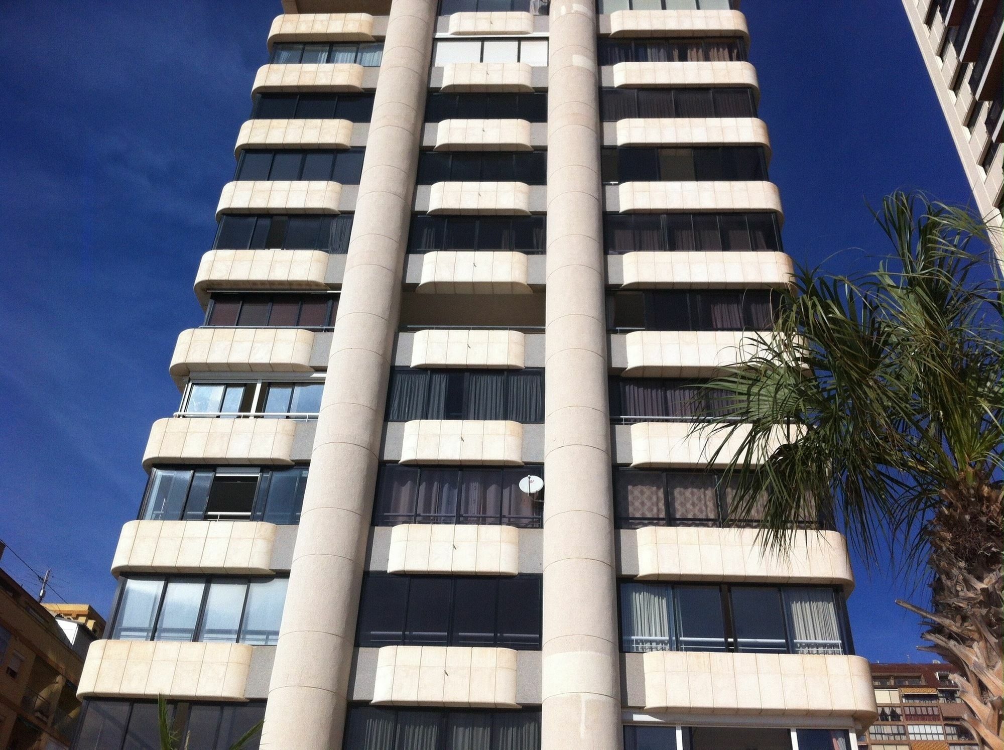 Apartamentos Torre Levante - Arca Rent Benidorm Esterno foto